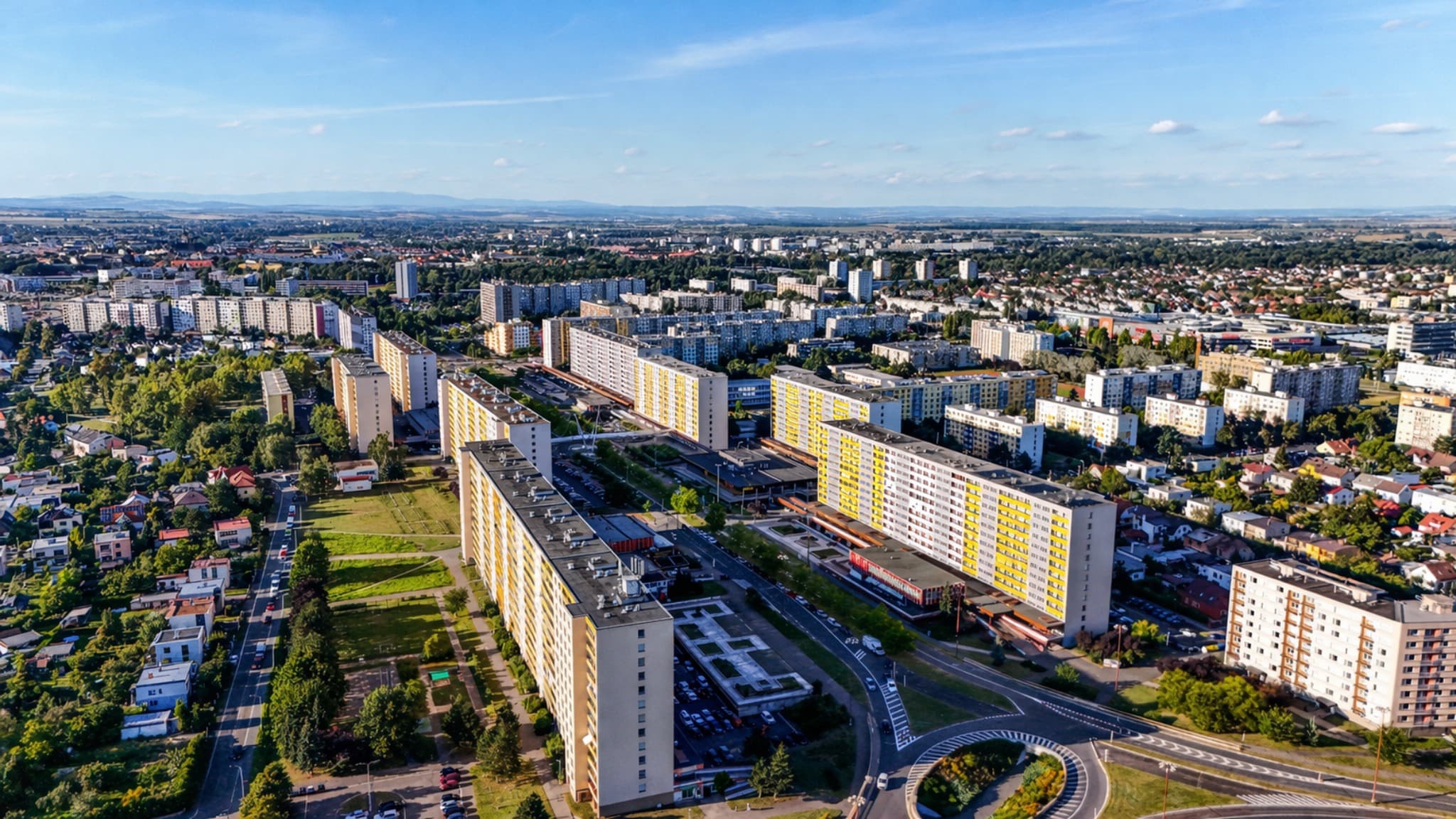 Letecký pohled na sídliště v Hradci Králové